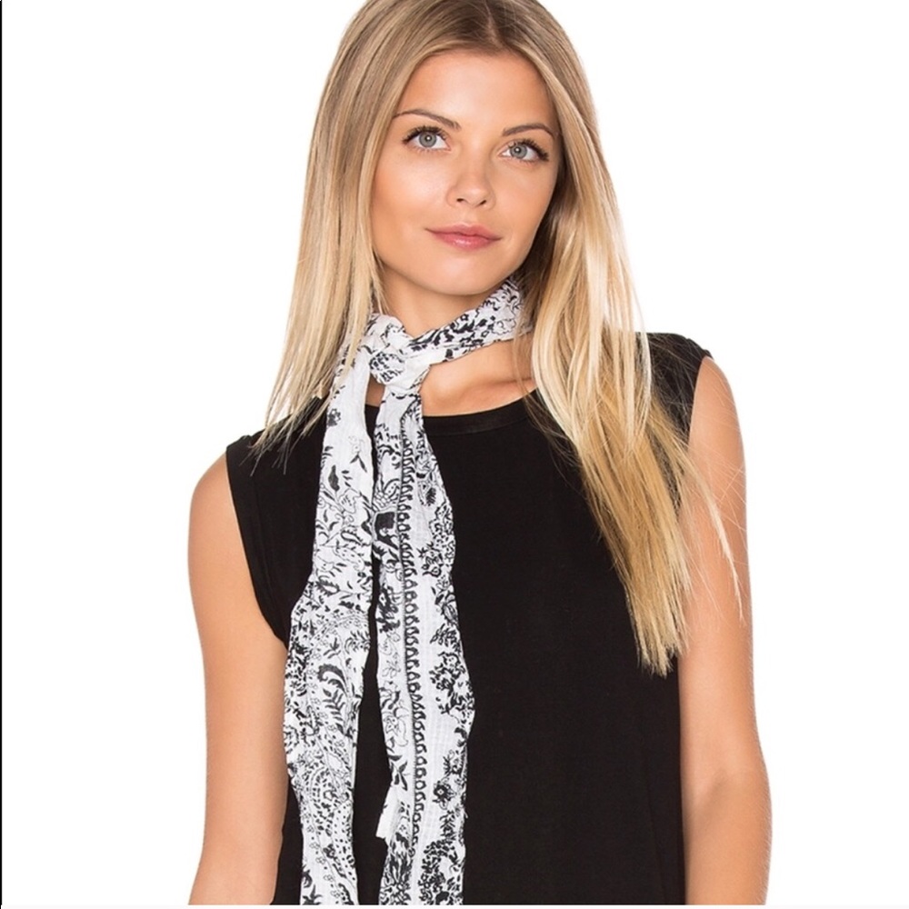 Michael Stars Black and White Skinny Scarf NWT!